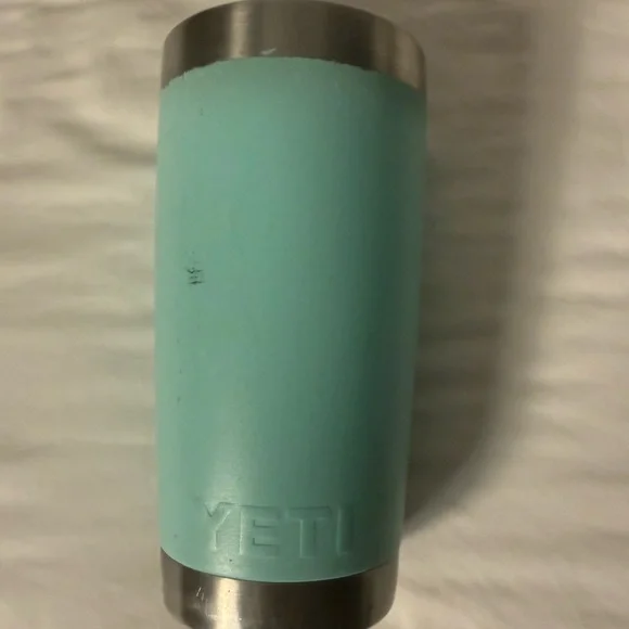 20 oz Yeti Seafoam Insulated Tumbler with Stainless Accents - Picture 3 of 6